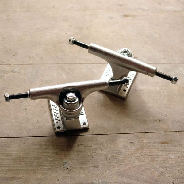 Ace Classic Skateboard Trucks | Silver - Image 5